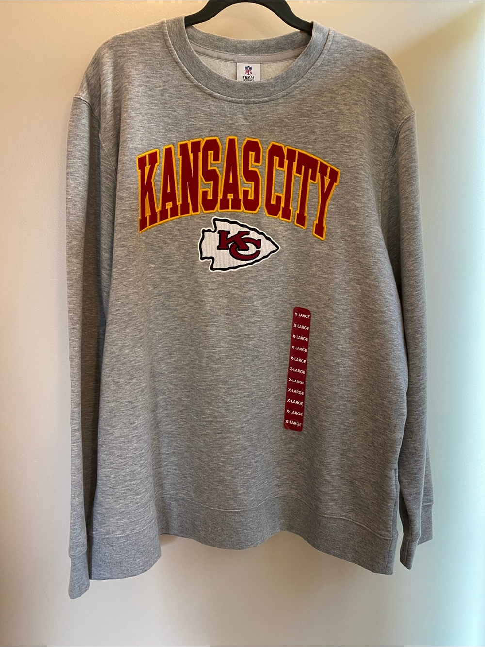NWOT NFL Team Apparel Kansas City Chiefs Gray Crewneck Sweatshirt Size XL
